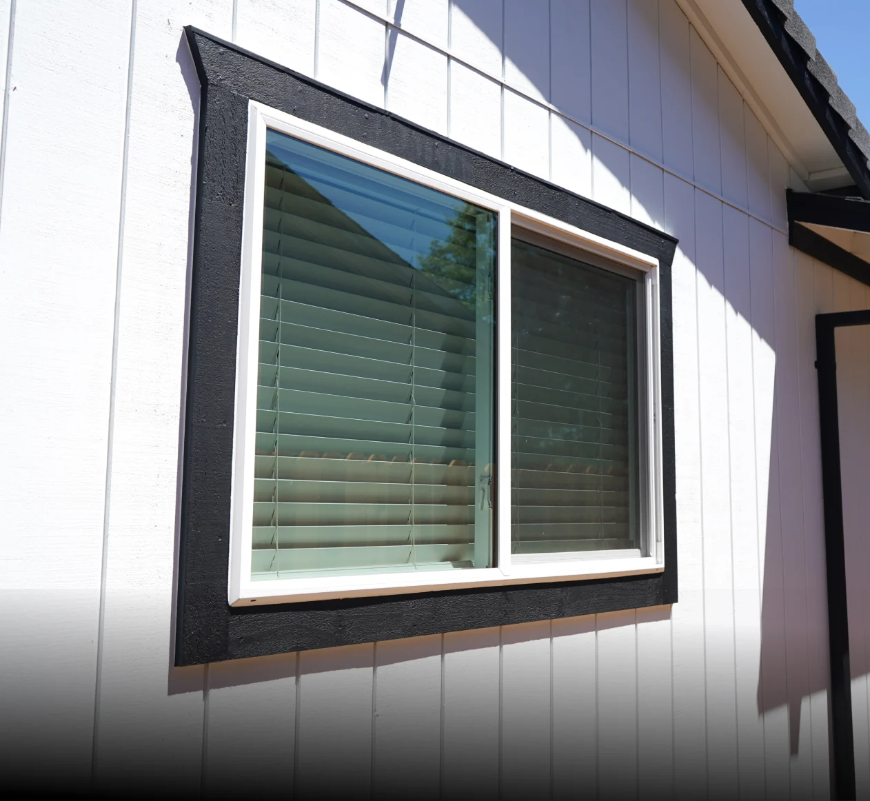 Fair Oaks home before window replacement with older existing windows