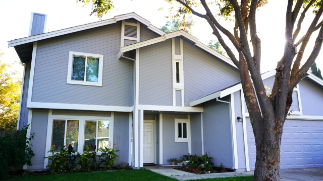 Newer home in a Folsom development south of Highway 50 with siding