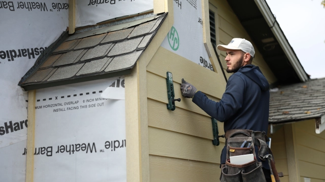 Targeted siding repair on damaged walls
