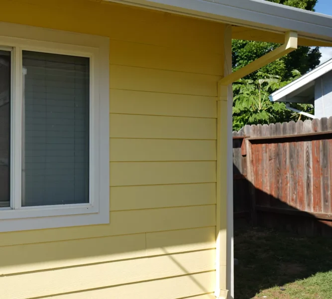 James Hardie 8-inch lap siding installed on North Highlands home.
