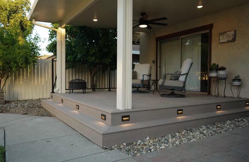 covered-outdoor-living-deck