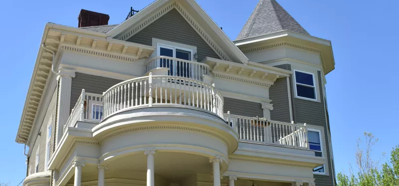 Historic Woodland home near the Downtown Historic District with original siding