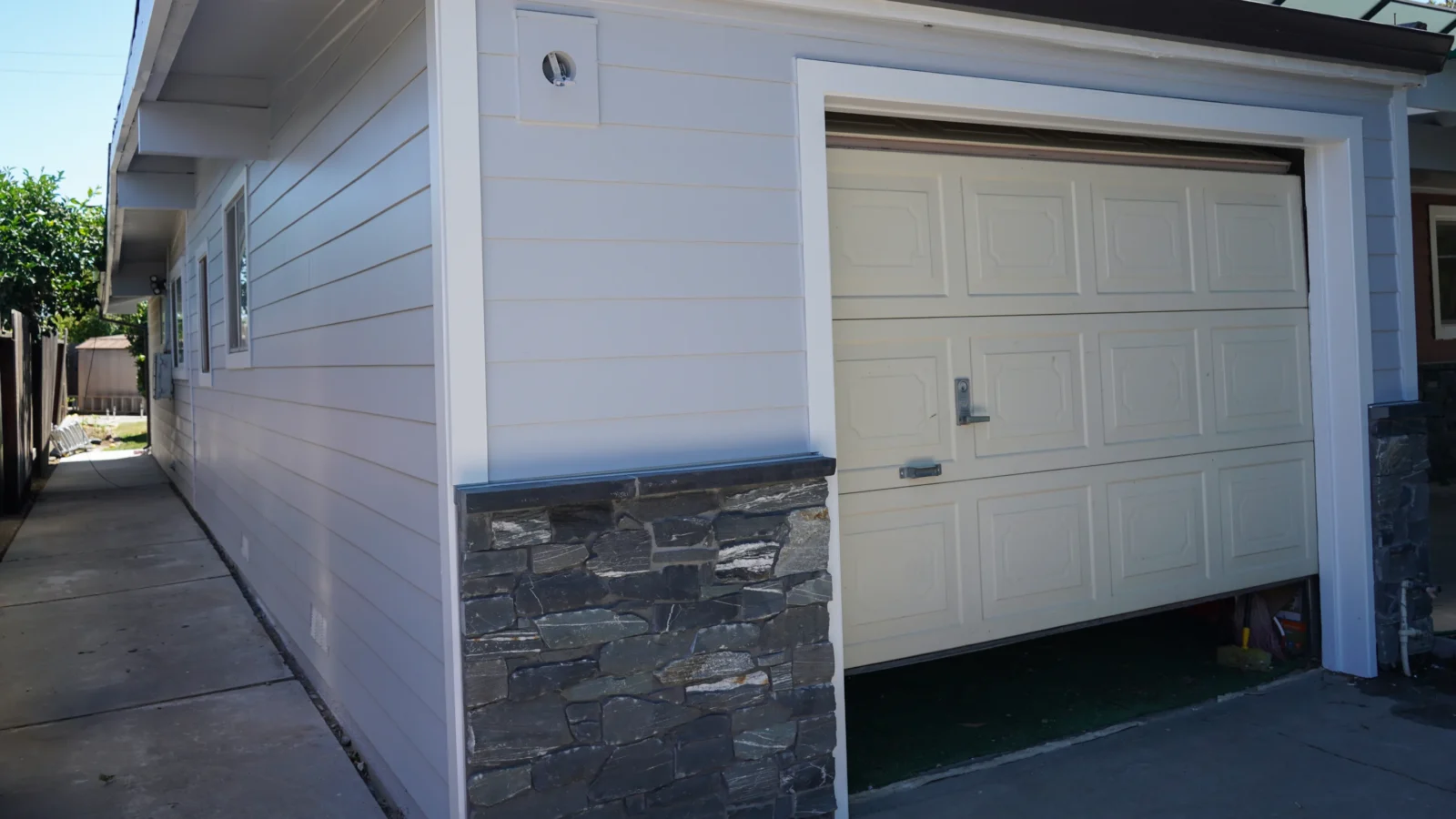 JAMES HARDIE SIDING REPLACEMENT IN SACRAMENTO, CA