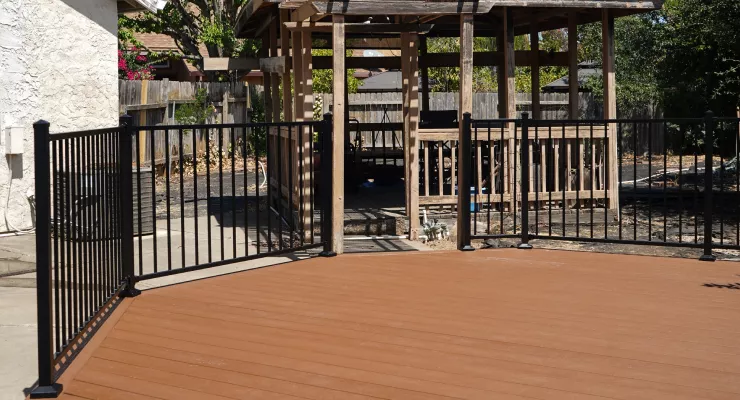 SMALL TREX DECK INSTALLATION IN SACRAMENTO, CA
